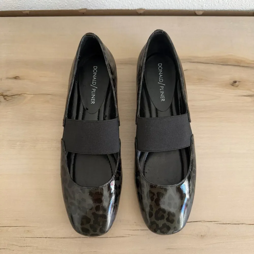 Like New Donald J. Pliner Dennis Patent Animal Print  Flats - 6m